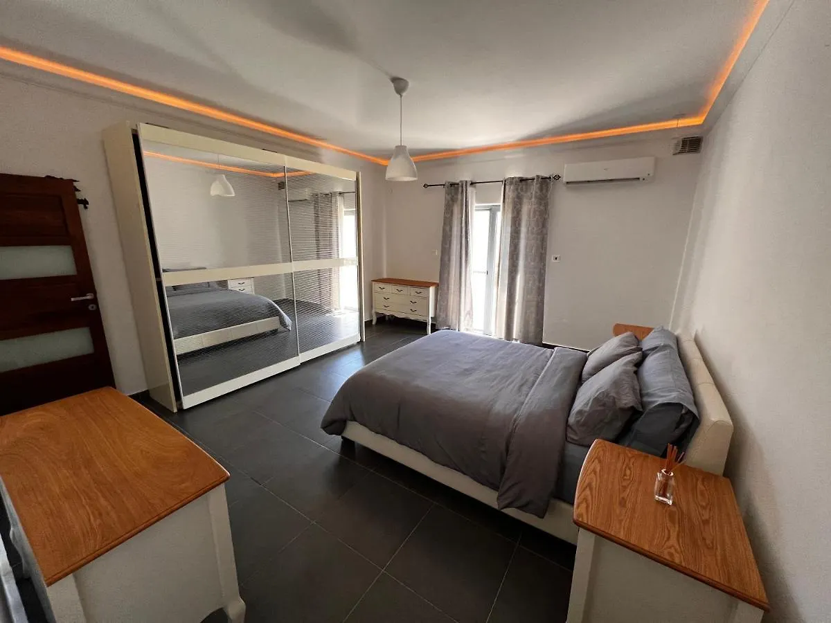 Apartment Superb 3 Bedroom Maisonette In Naxxar