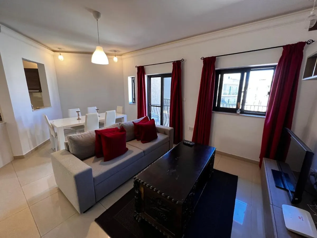 Superb 3 Bedroom Maisonette In Naxxar